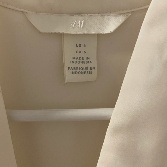 H&M blouse - Picture 3 of 6